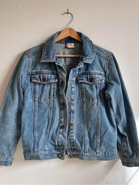 Levi's Red Tab Light Blue Denim Jacket Label
